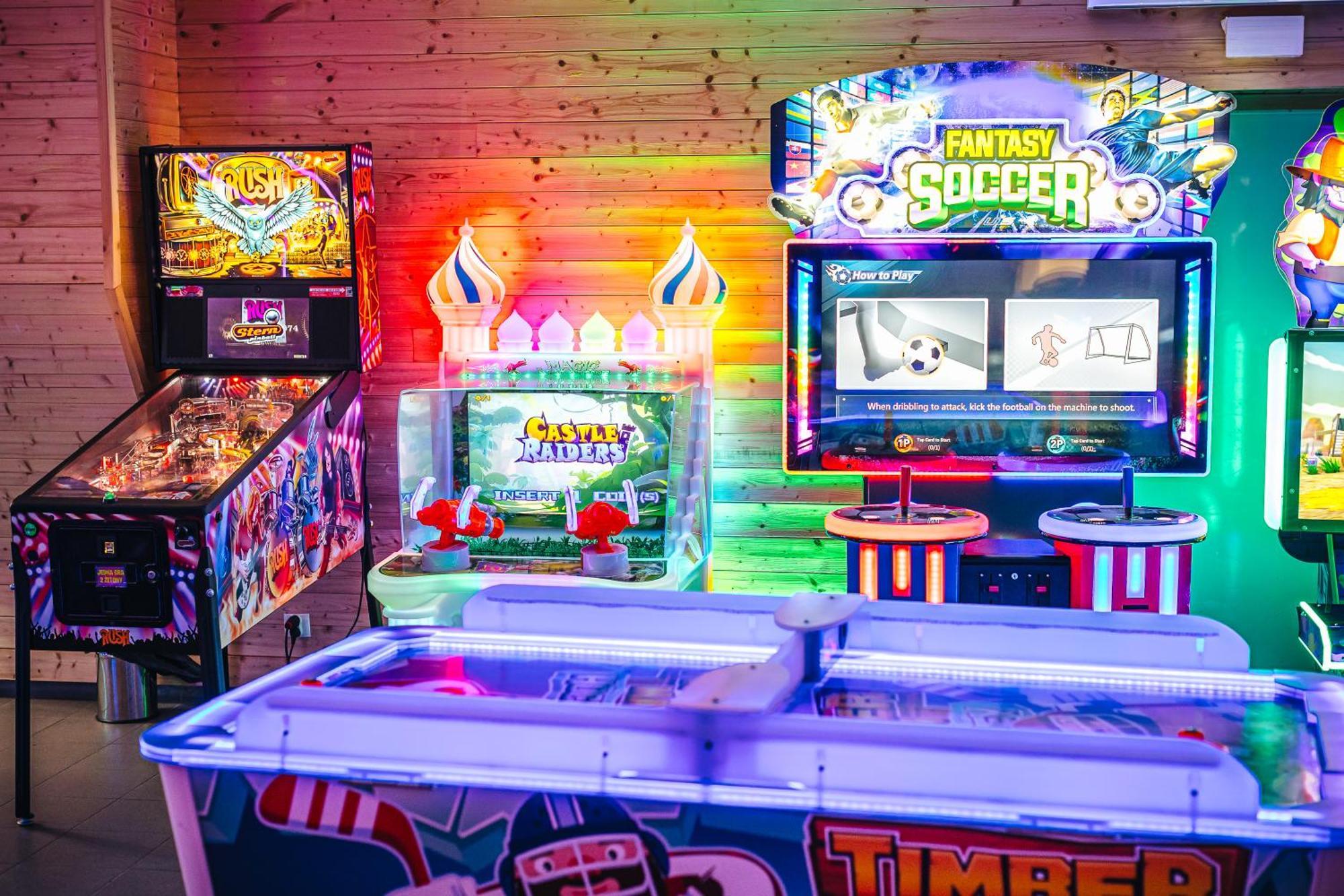 Platinum Mountain Hotel&Spa 斯克拉斯卡波伦巴 外观 照片 Air hockey table